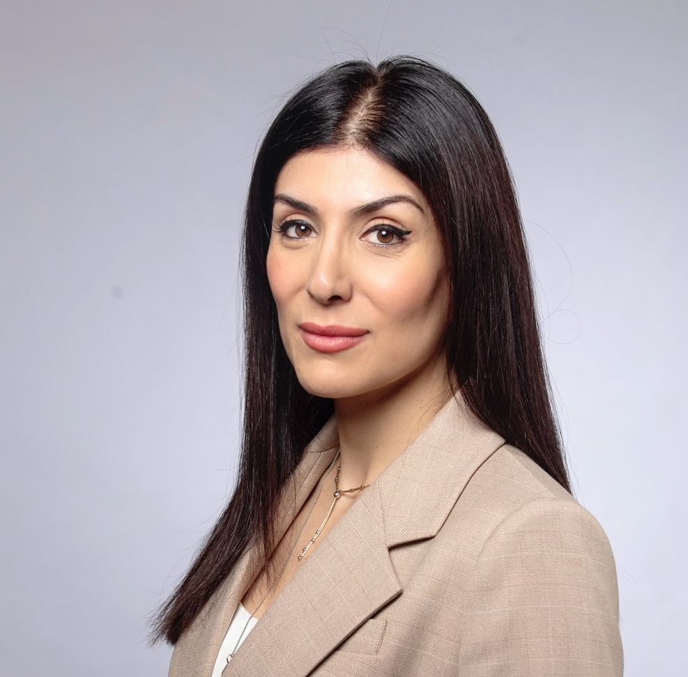 Nigar Arpadarai